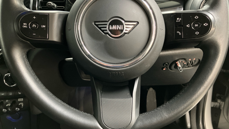 MINI Hatchback 1.5 Cooper Classic 5dr Auto Petrol Hatchback